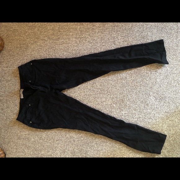 3 Pairs Guess Pants - Picture 3 of 8